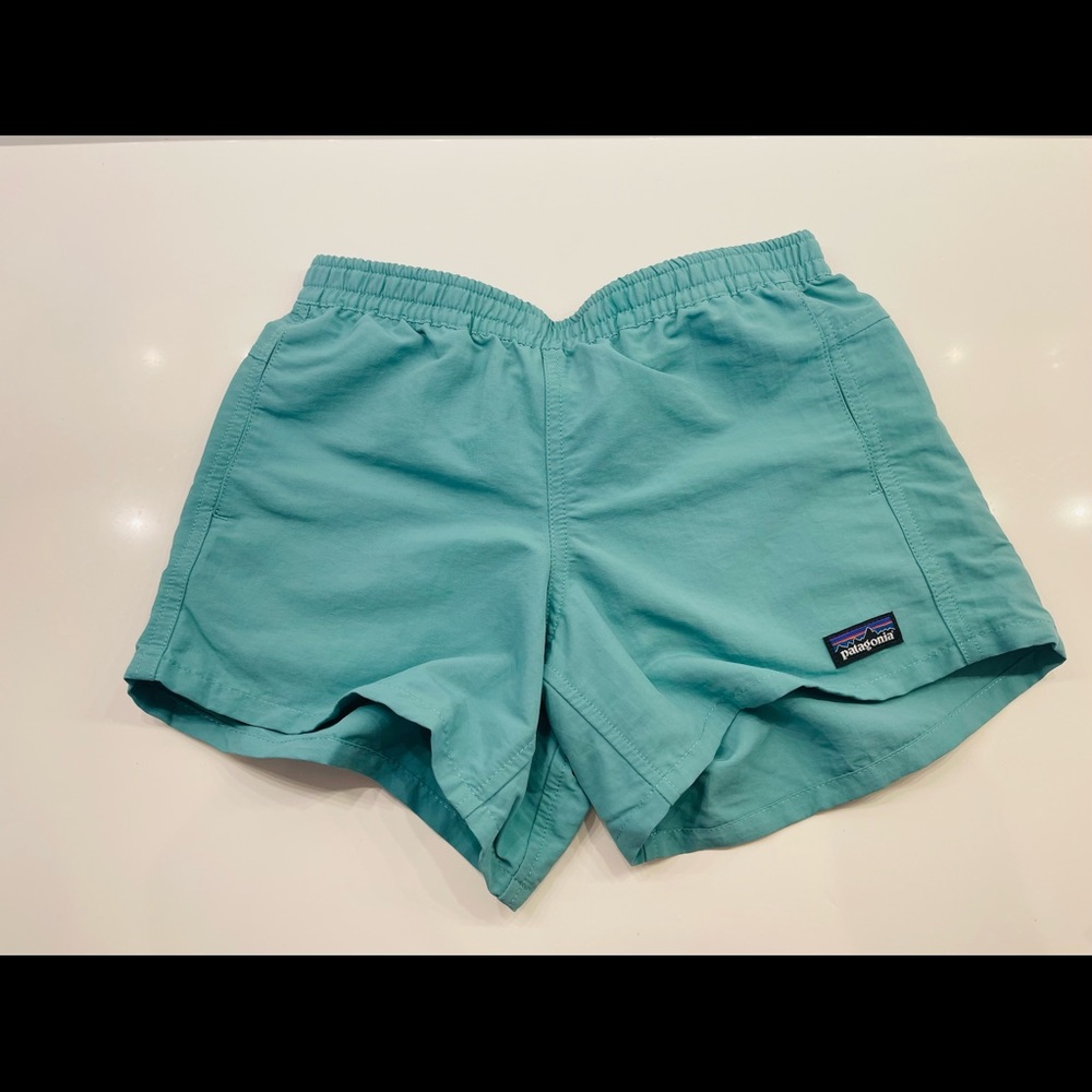 Patagonia baggie girls shorts blue/greenish good condition
